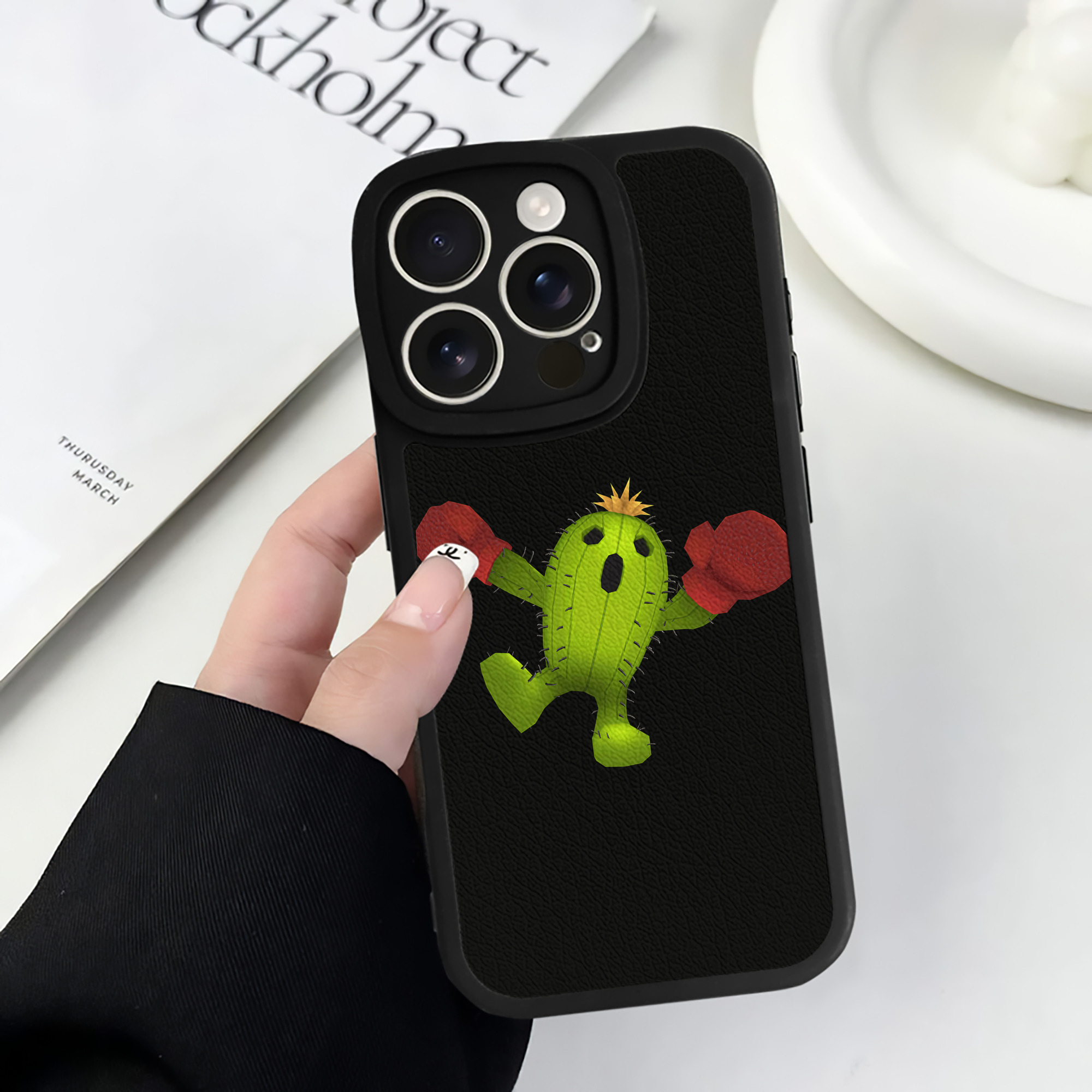 （画像用） Digimon デジタルモンスター/デジモン 【iPhone 16シリーズ対応】シリコンスマホケース（レザー調） 材質：シリコン